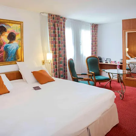 Mercure Cannes Мандельё-ла-Напуль