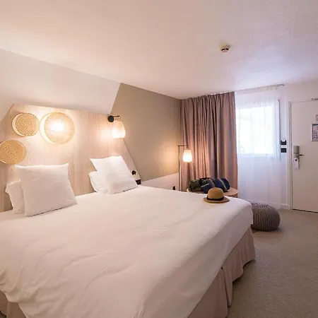 Отель Mercure Cannes 4*